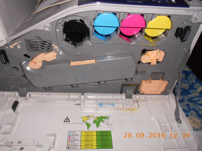принтер Xerox Phaser 7500, фотография 4