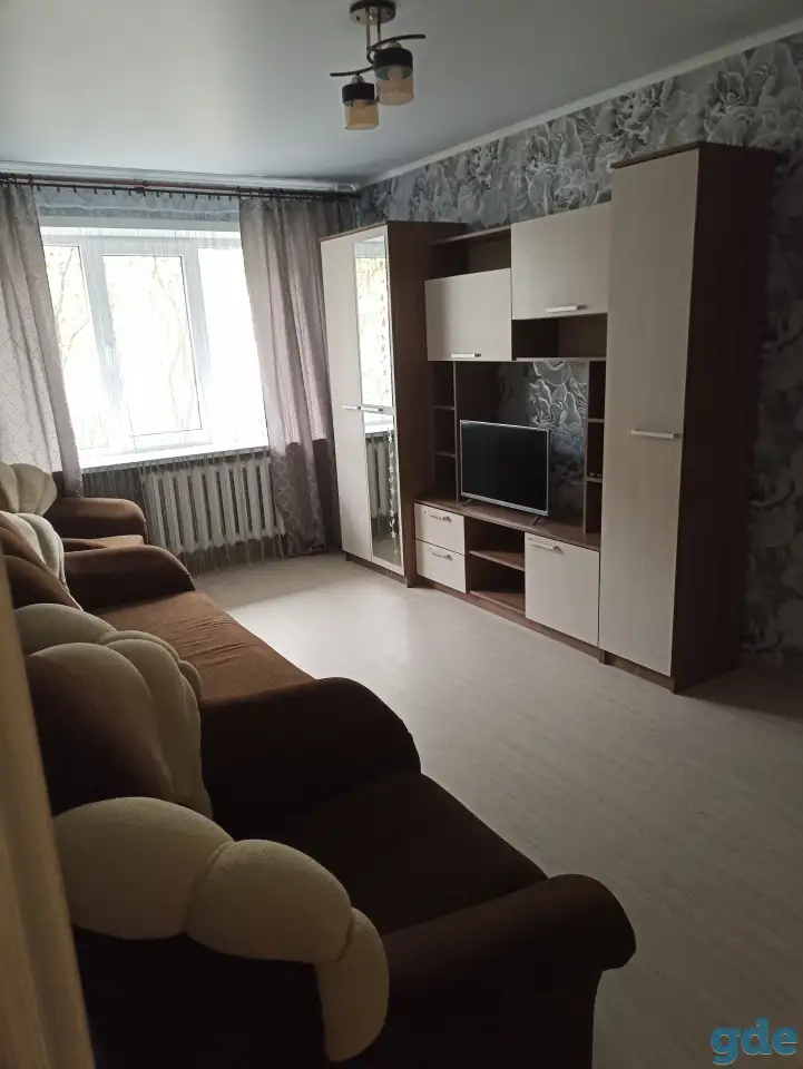 Квартира на сутки, часы в Березе, улица Северный Городок 48, фотография 1