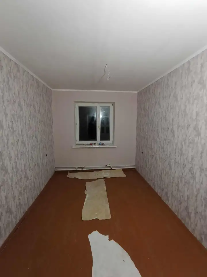 Дом с небольшим водоёмом, сараем, гаражом, садом, земли 24 сотки., фотография 9