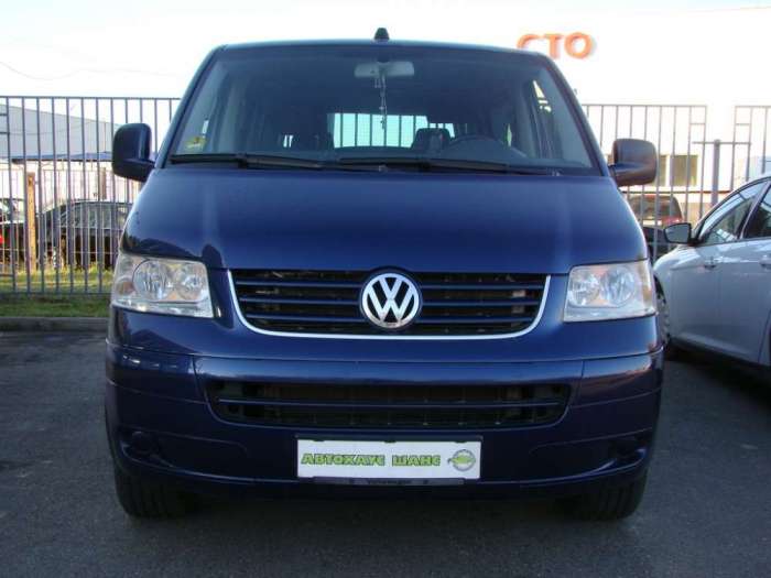 Микроавтобус пассажирский Volkswagen T5 Multivan, фотография 2