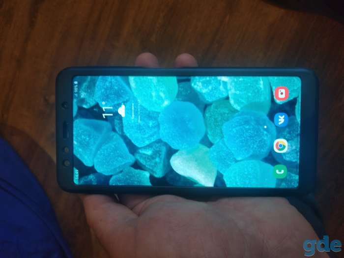 Продам  без торга и обменя samsung a7 2018г, фотография 4
