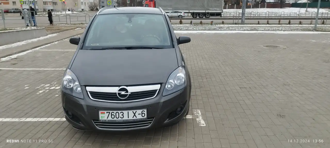 Автомобиль Орель Opel Zafira, фотография 2