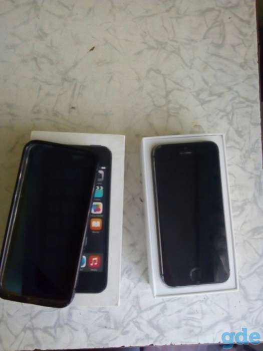 Продам iPhone 5s Состояние 7/10. Комплект кабель, кубик, коробка, Есть потёртости, они на фото. Экран оригинал. Без пяте, фотография 3