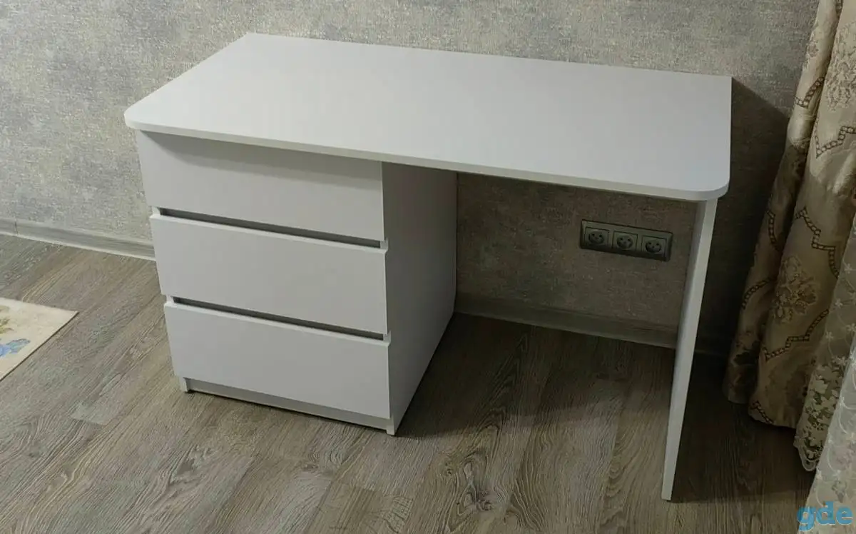 Стол письменный, фотография 5