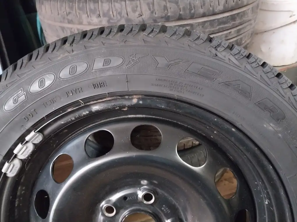 Шина Goodyear UltraGrip Ice 20555r16, фотография 3