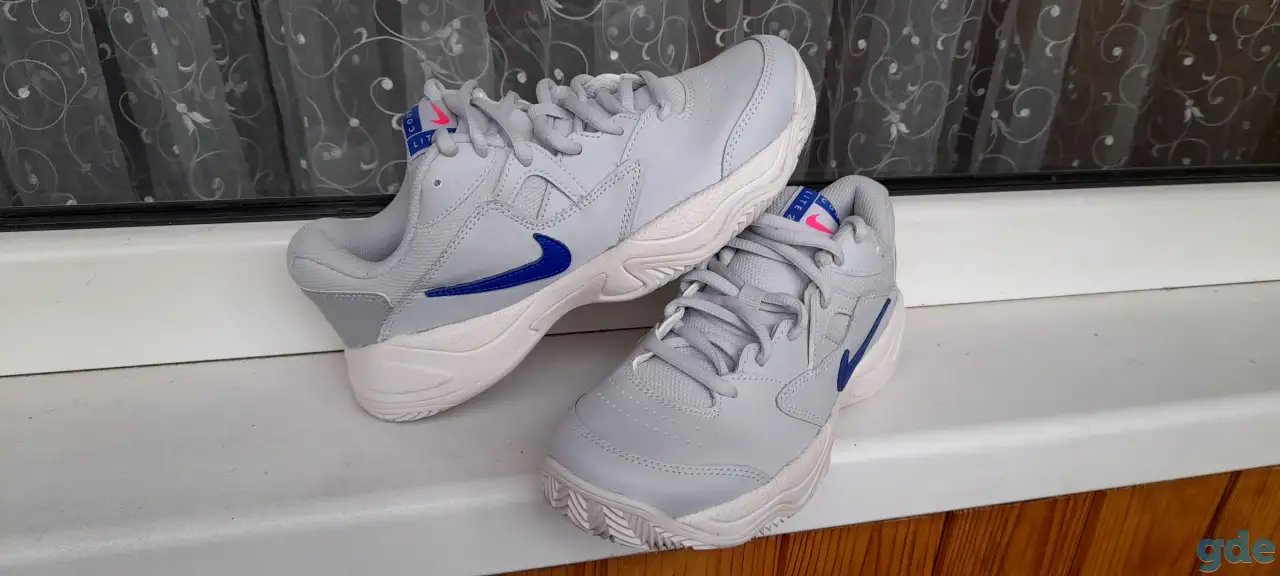 Кроссовки NIKE, фотография 1