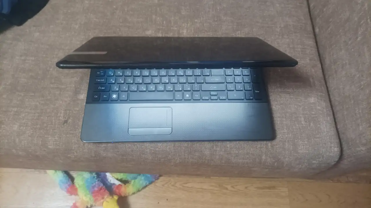 Ноутбук Acer Amd A8-4 -ядра6озу, фотография 1