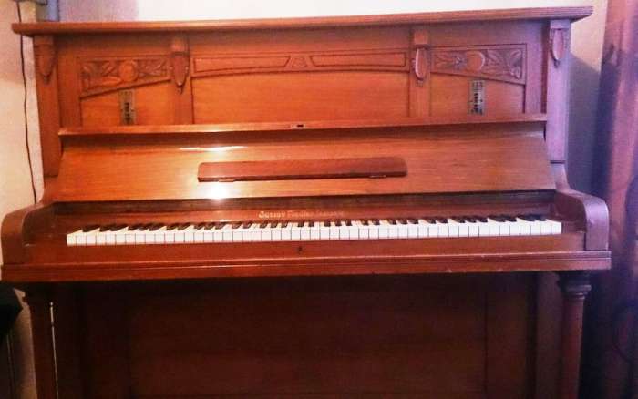 Немецкое антикварное пианино, фотография 1