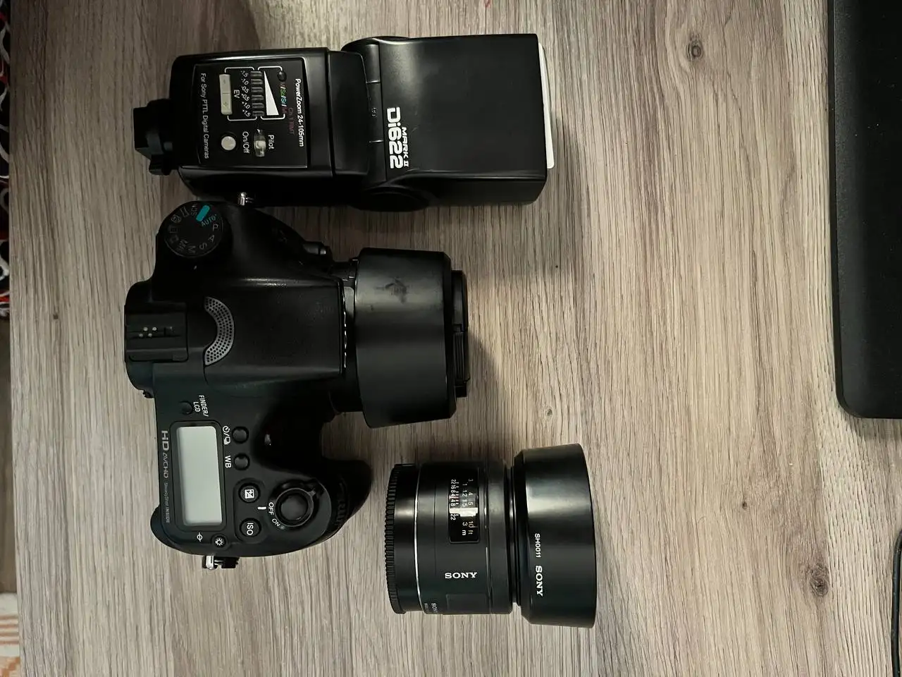Профессиональная Зеркальная камера Sony Alpha SLT-A77V Body, фотография 1