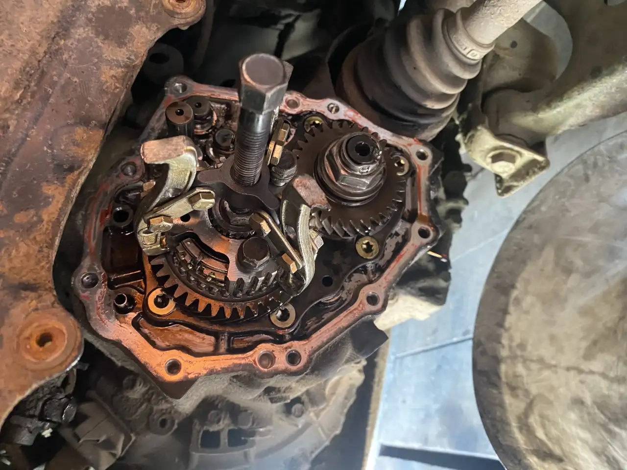 Ремонт КПП 5 передачи Toyota Corolla, Avensis, Verso, Picnic, RAV-4, Nissan Almera, primera, Mitsubishi lancer,outlander, фотография 11