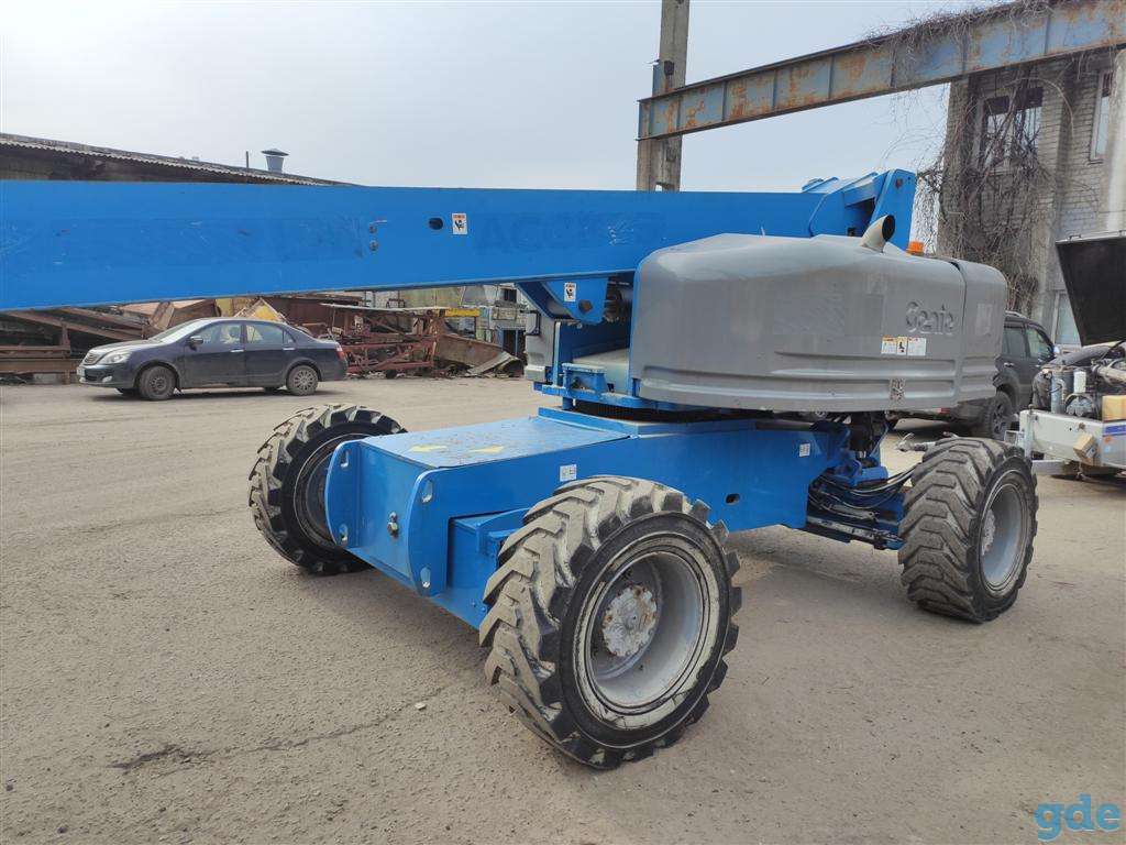 Аренда телескопического подъемника Genie S85 4x4, фотография 3
