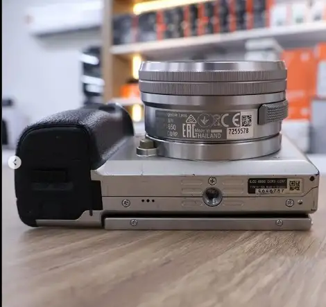 Sony A6000  комплект объективов 16-50 мм серебристый, фотография 2