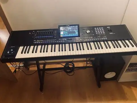 Синтезатор Korg Pa5X  не работает, фотография 3