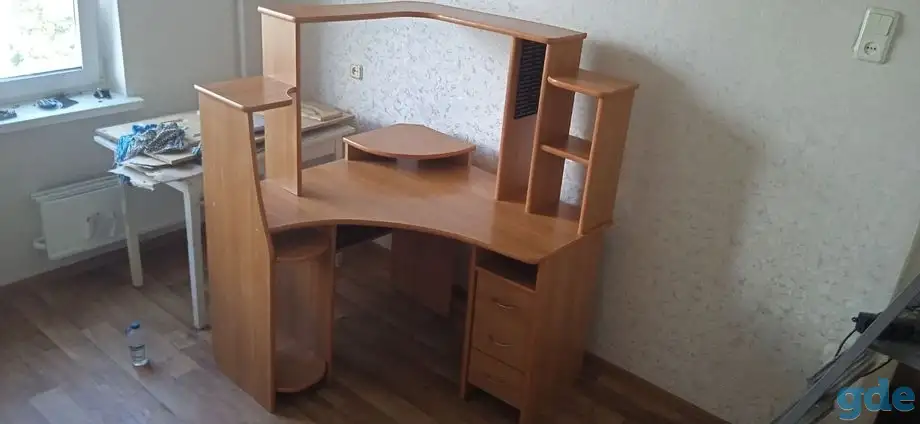Стол компьютерный, фотография 1
