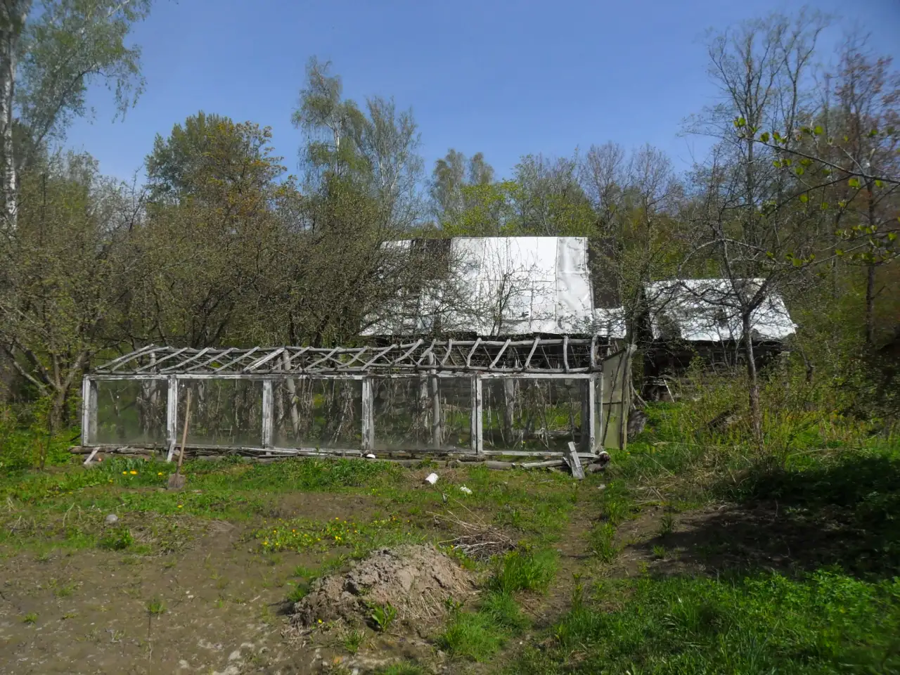 Живописный участок с недостроенным домом, Садовое товарищество 