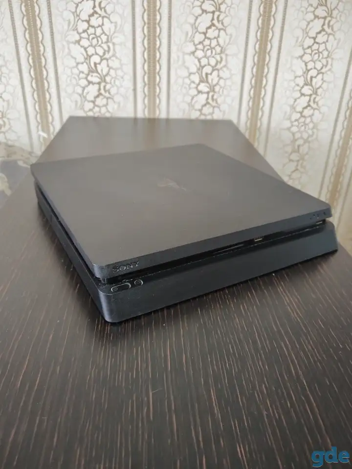 Продам игровую консоль Sony PlayStation 4, фотография 1
