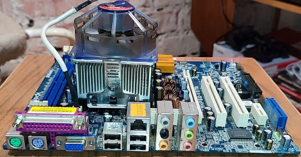 Материнская плата AsRock K8NF6G-VSTA, фотография 4