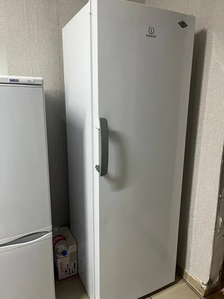 Продам морозильник Indesit, фотография 1