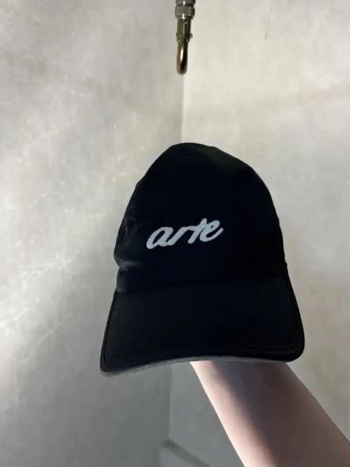 ARTE брендовая кепка, фотография 1