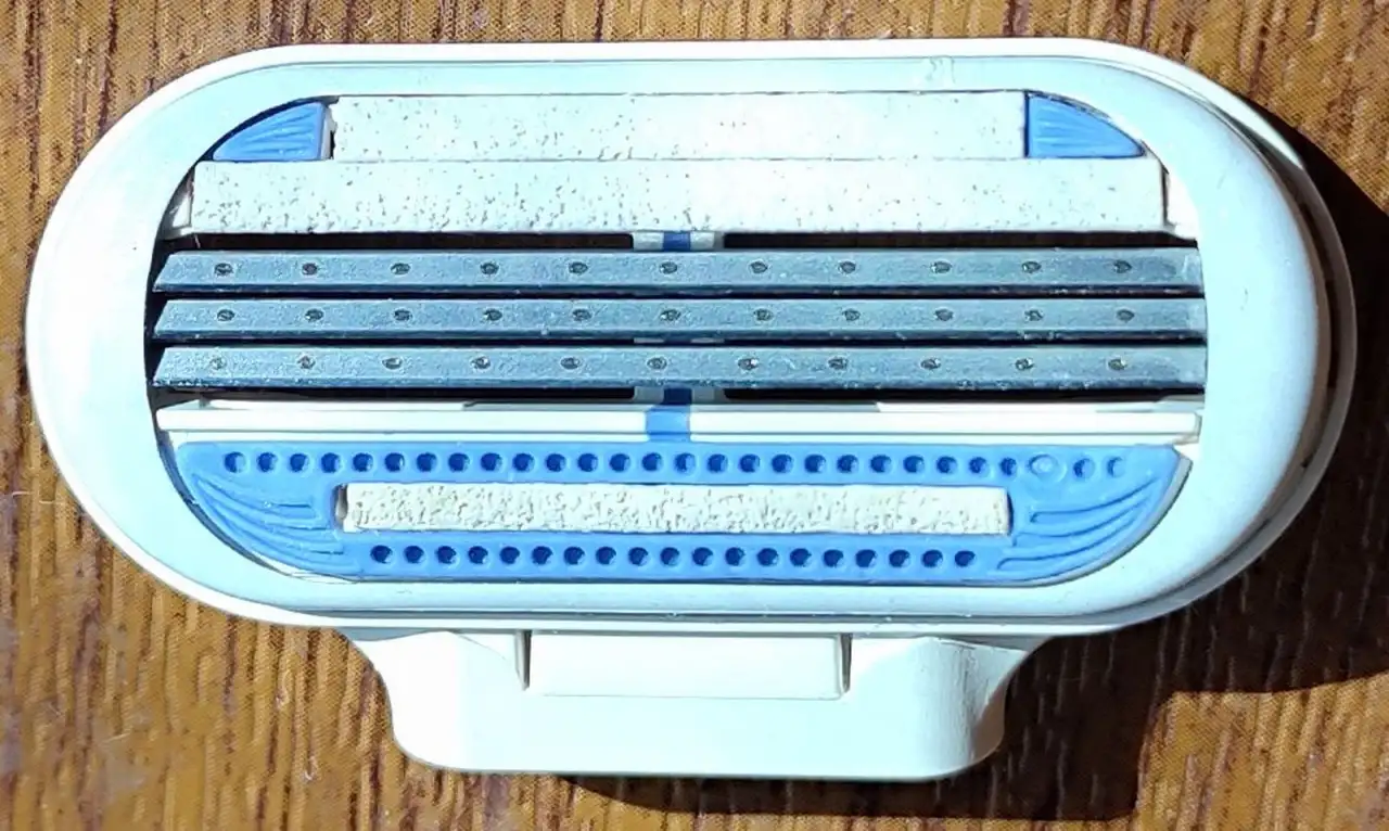 Сменная кассета для станка Gillette Venus Divine, фотография 1