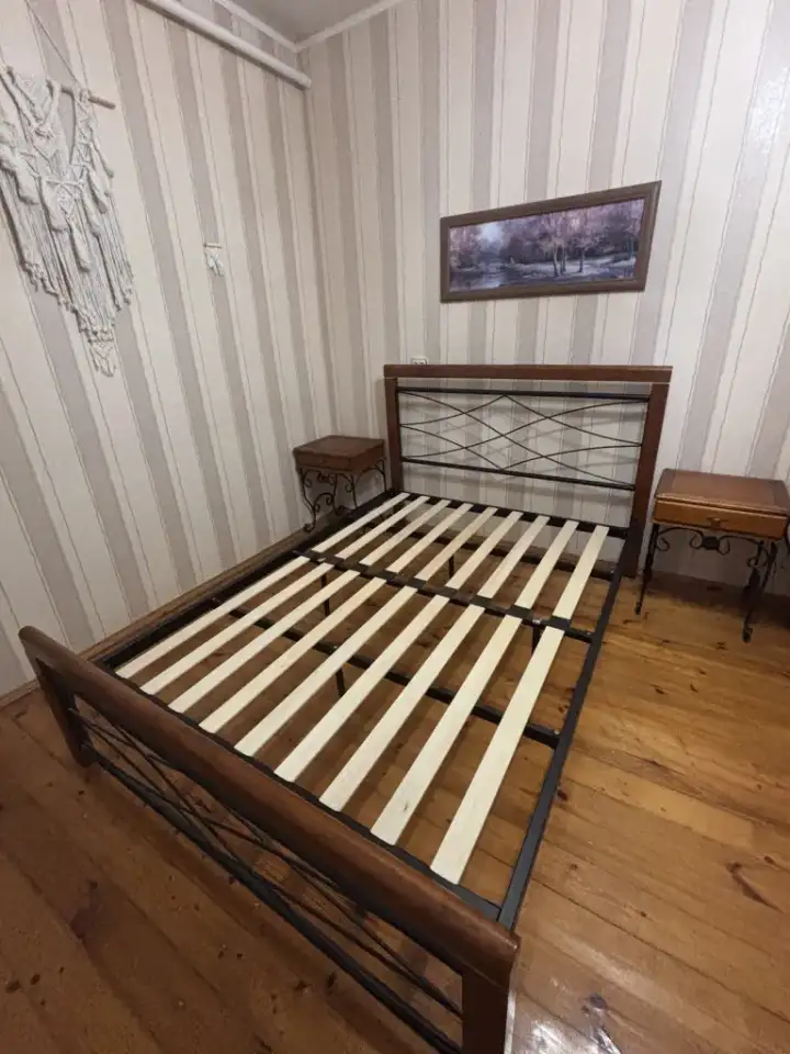 Кровать с тумбочками индивидуального изготовления, фотография 1