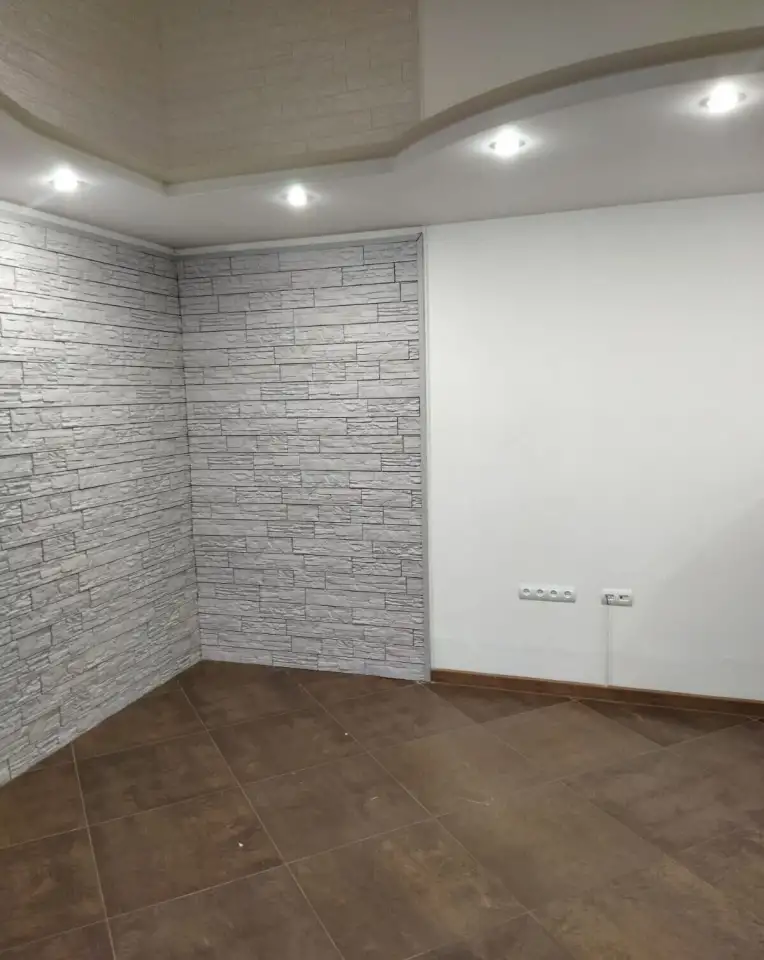 Продаётся коммерческое помещение с готовым ремонтом!, фотография 3