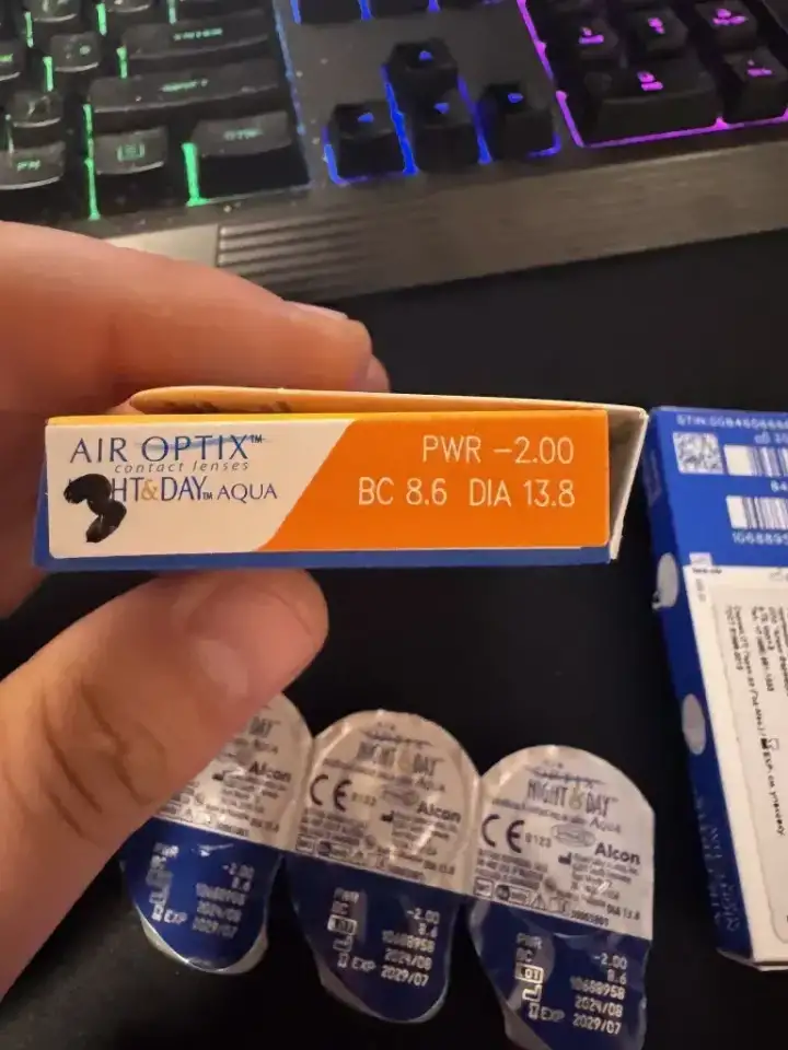 Контактные Линзы Air Optix NightDay PWR -2.00, фотография 2