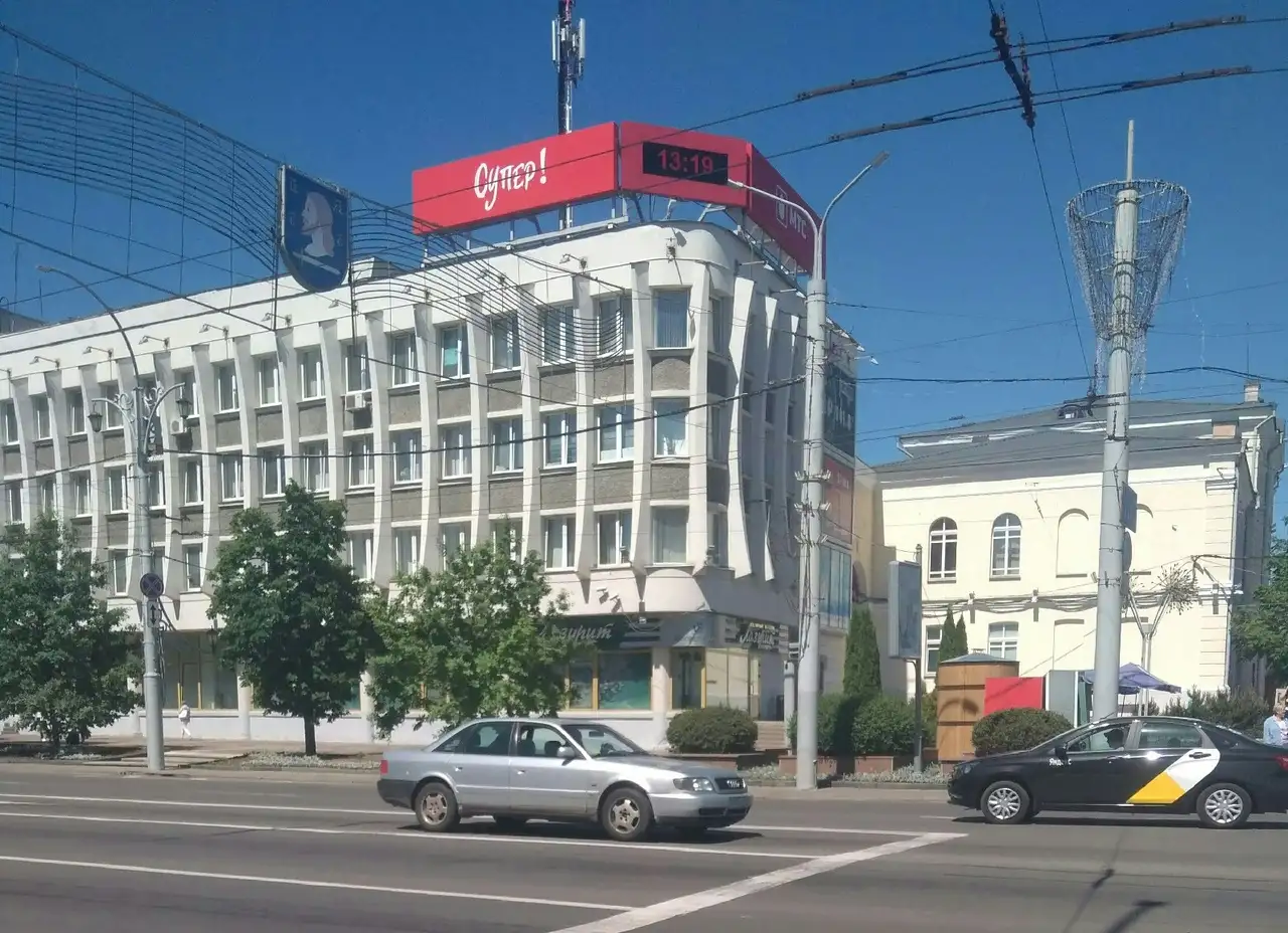 Ведущий инженер, фотография 1