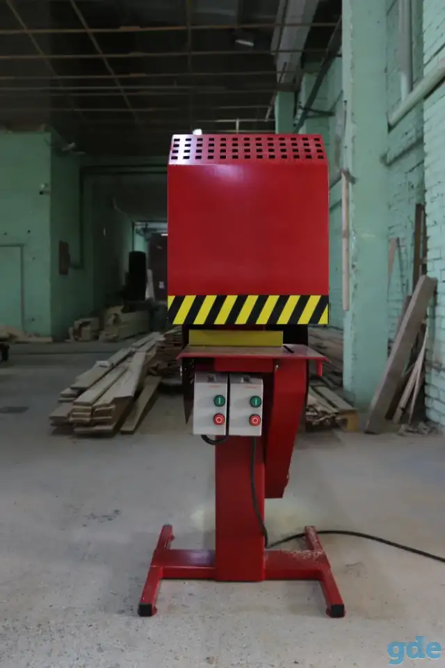 Станок торцовочный, фотография 1