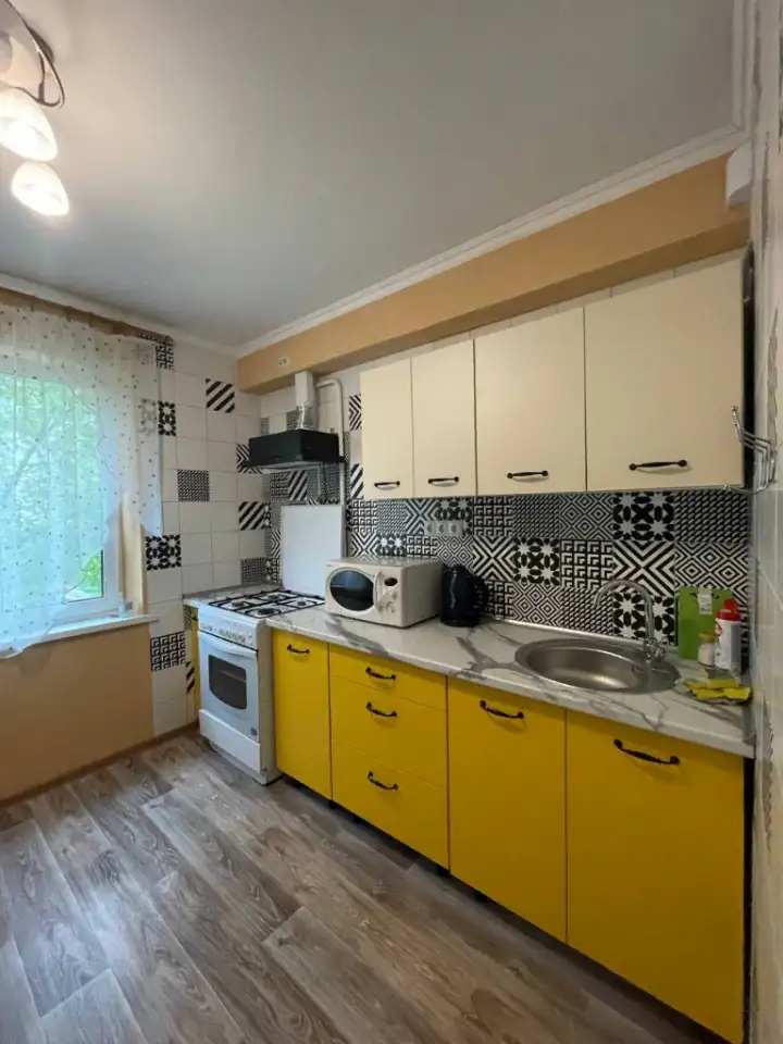 2-ух комнатная квартира на сутки по улице Урицкого, фотография 3