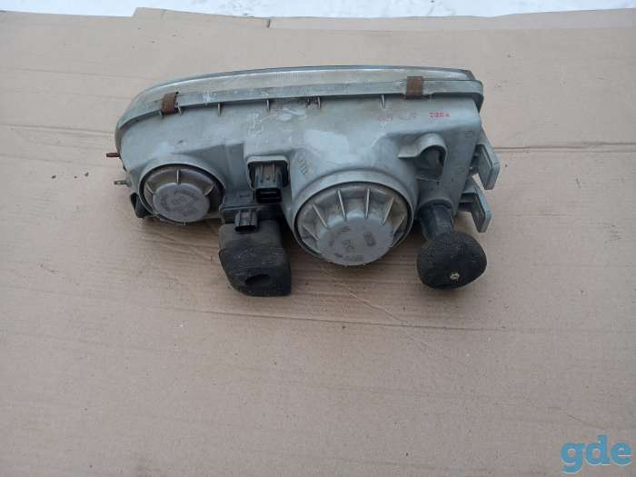 Продам правую фару к Хундай H100 1998, фотография 2